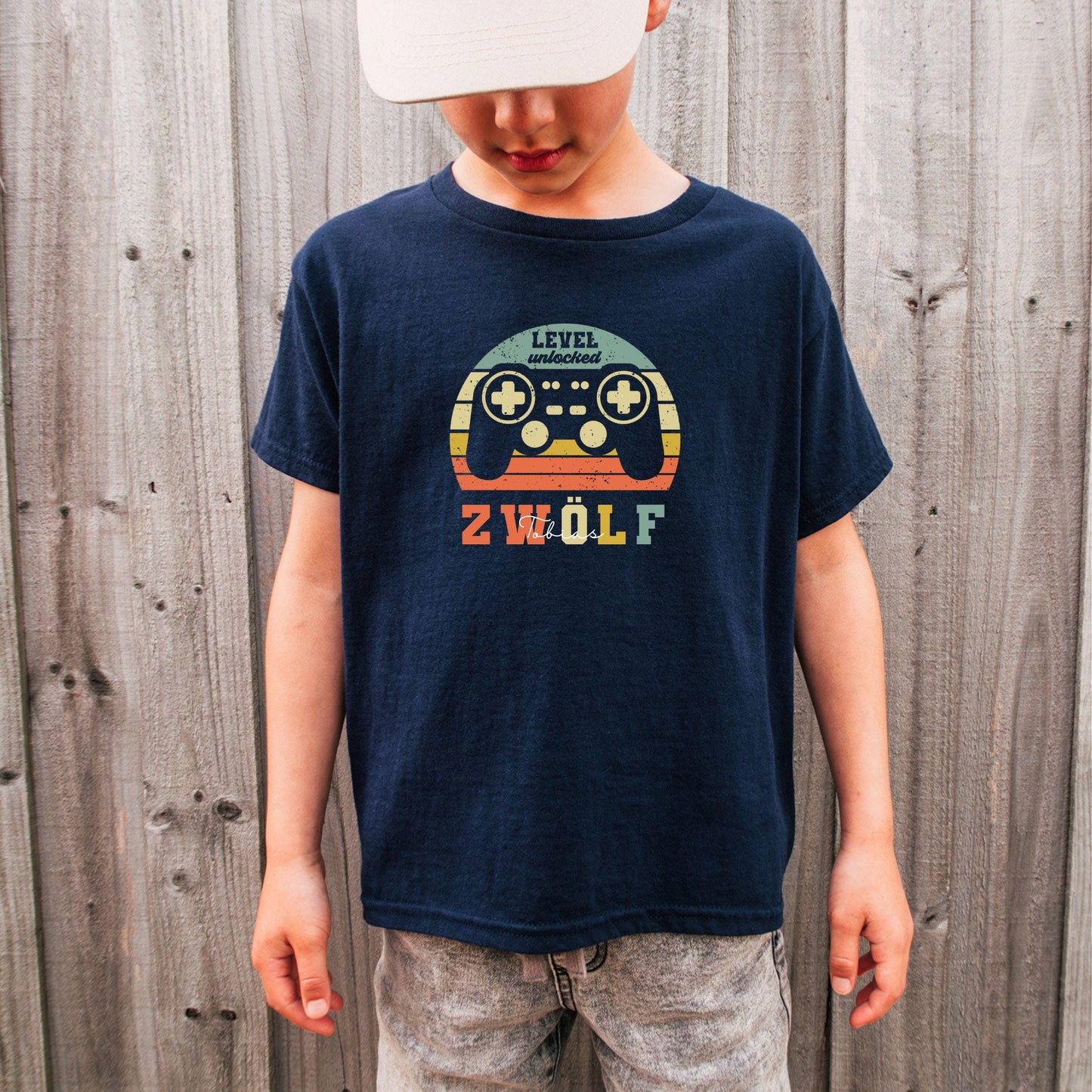 Gamer Shirt für Kinder - personalisiert mit Name & Zahl - Level Unlocked