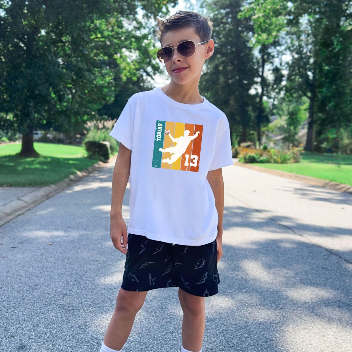 Handball Retro Geburtstagsshirt Kinder – personalisiert mit Name & Zahl - auch für Erwachsene