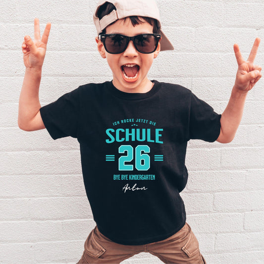 Schulkind 2026 Einschulung T-Shirt Kinder – Bye Bye Kindergarten - personalisiert mit Name & Schuljahr - Ansicht 2