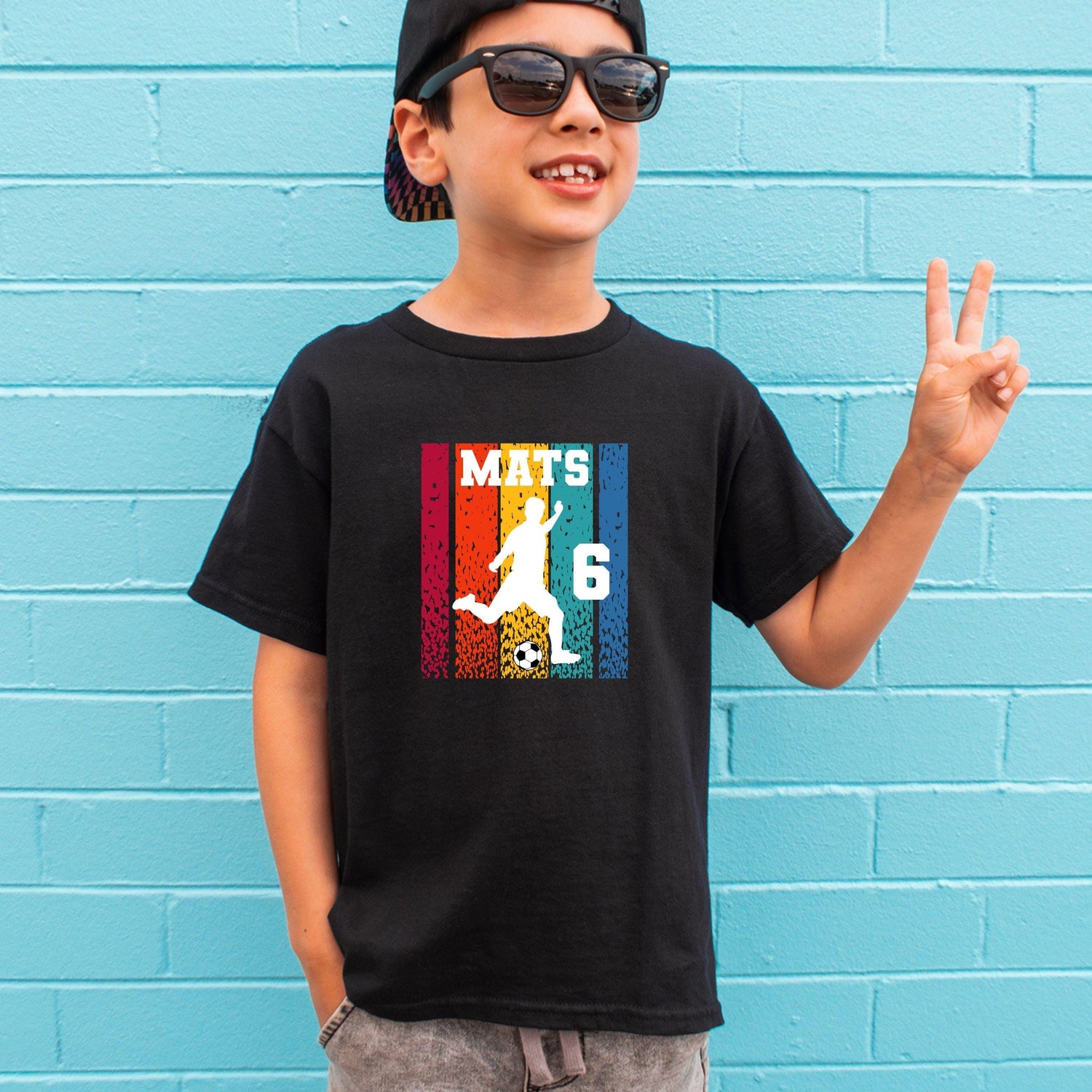 Retro Fußball Geburtstag Shirt Junge – personalisiert mit Name & Zahl - Ansicht 1