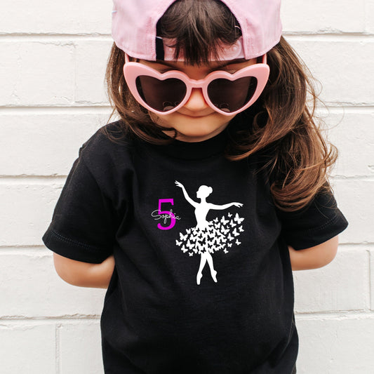 Ballerina Shirt Schmetterlinge für Mädchen - Personalisiert mit Name & Zahl - Ansicht 2