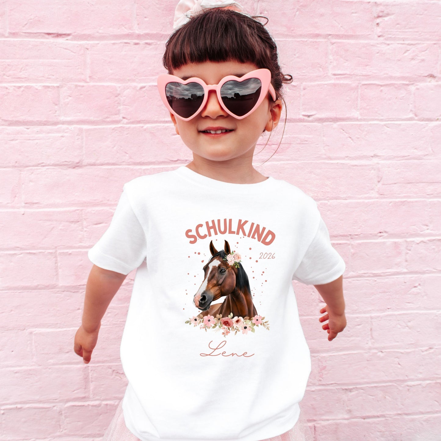 Pferd Schulkind T-Shirt – personalisiert mit Name & Schuljahr - Ansicht 1