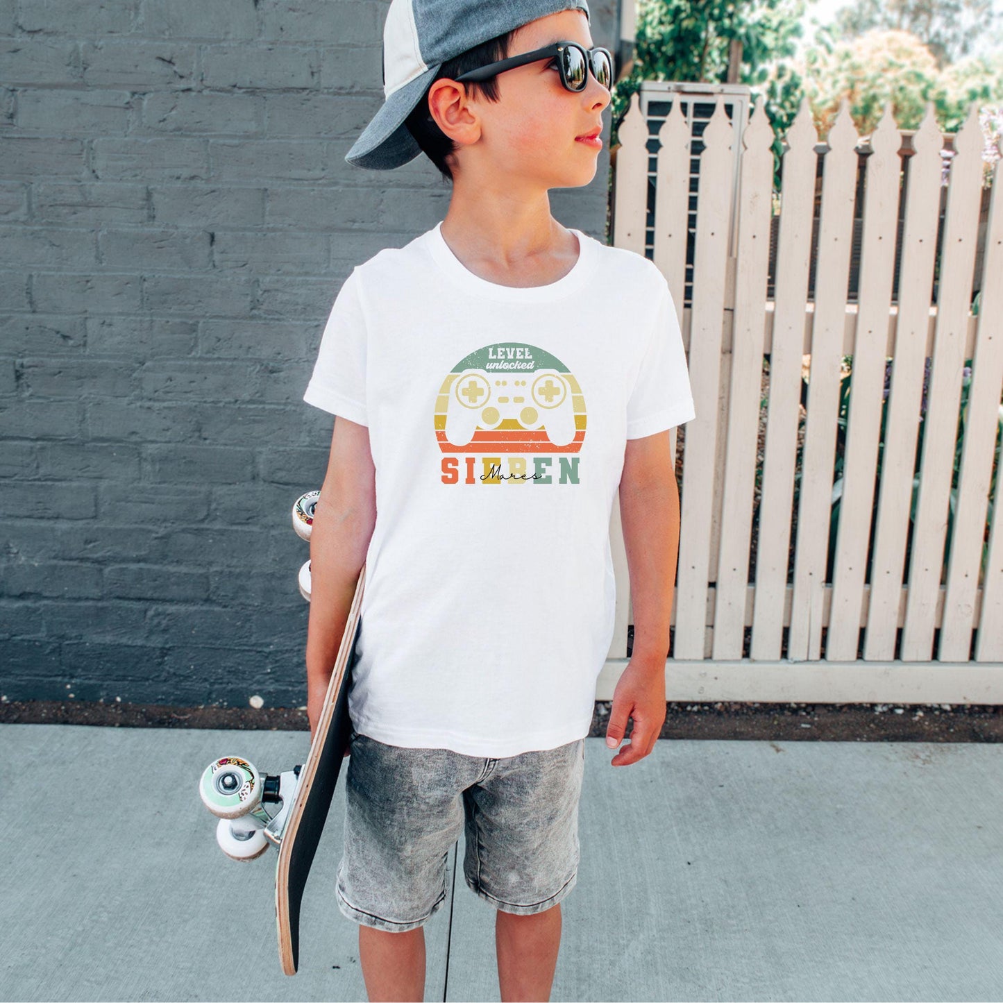 Gamer Shirt für Kinder - personalisiert mit Name & Zahl - Level Unlocked