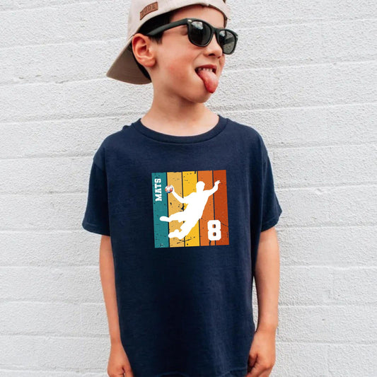 Handball Retro Geburtstagsshirt Kinder – personalisiert mit Name & Zahl - Ansicht 2