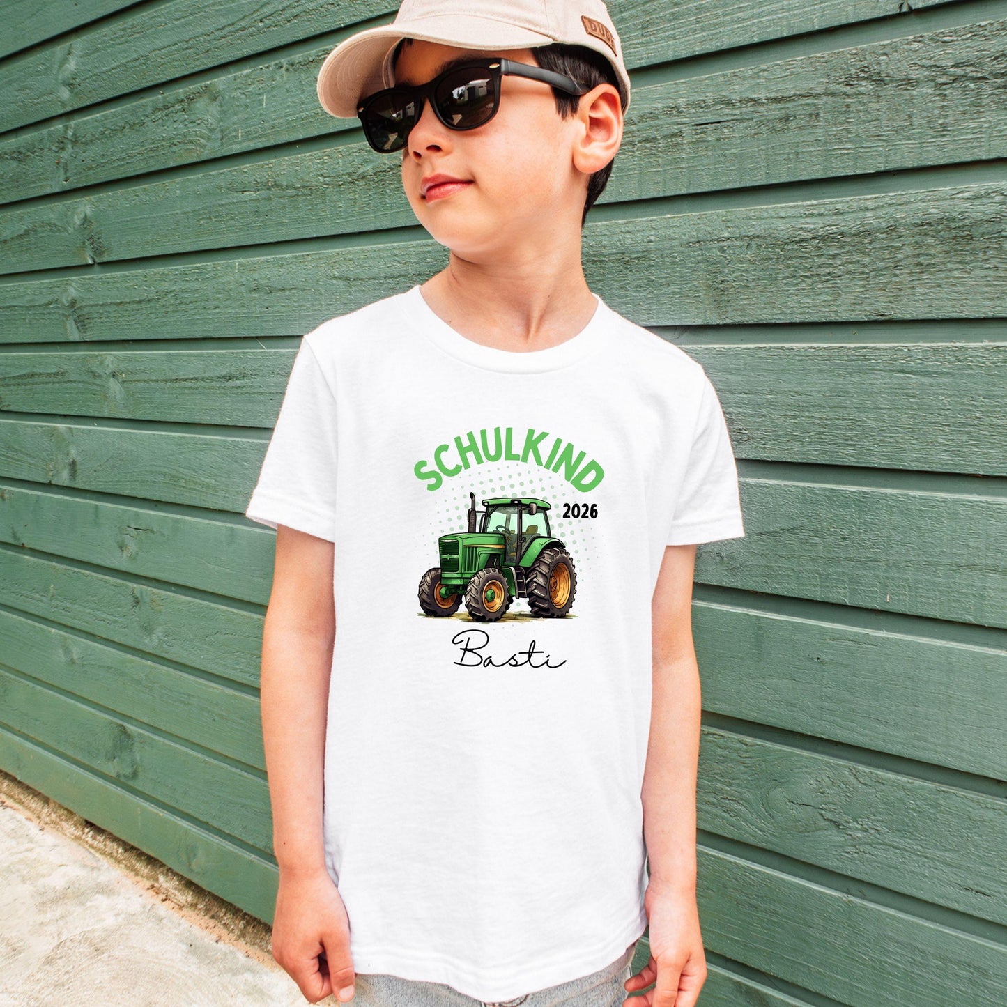 Traktor Schulkind 2026 Shirt für Mini-Landwirte - personalisiert mit Name & Schuljahr