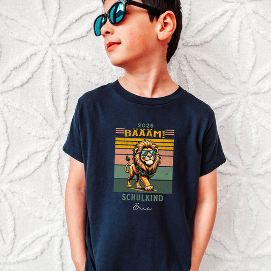 BÄÄÄM 1. Klasse Schulkind Shirt 2026 - Personalisiert mit Name & Schuljahr