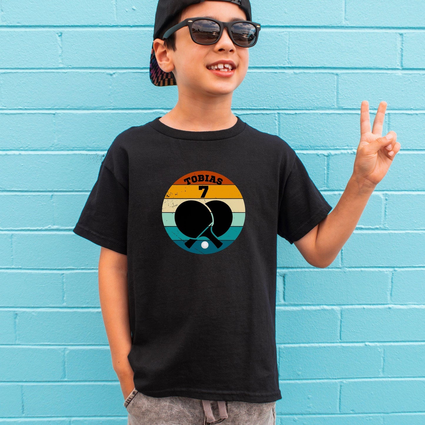 Tischtennis Geburtstagsshirt für Jungen – personalisiert mit Name & Zahl - auch für Erwachsene