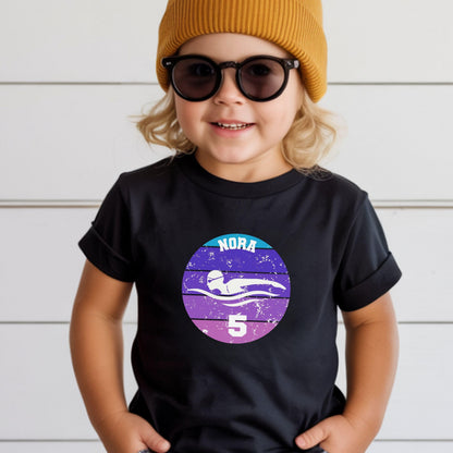 Schwimmen Shirt für Mädchen - Personalisiert mit Name & Zahl - Ansicht 1