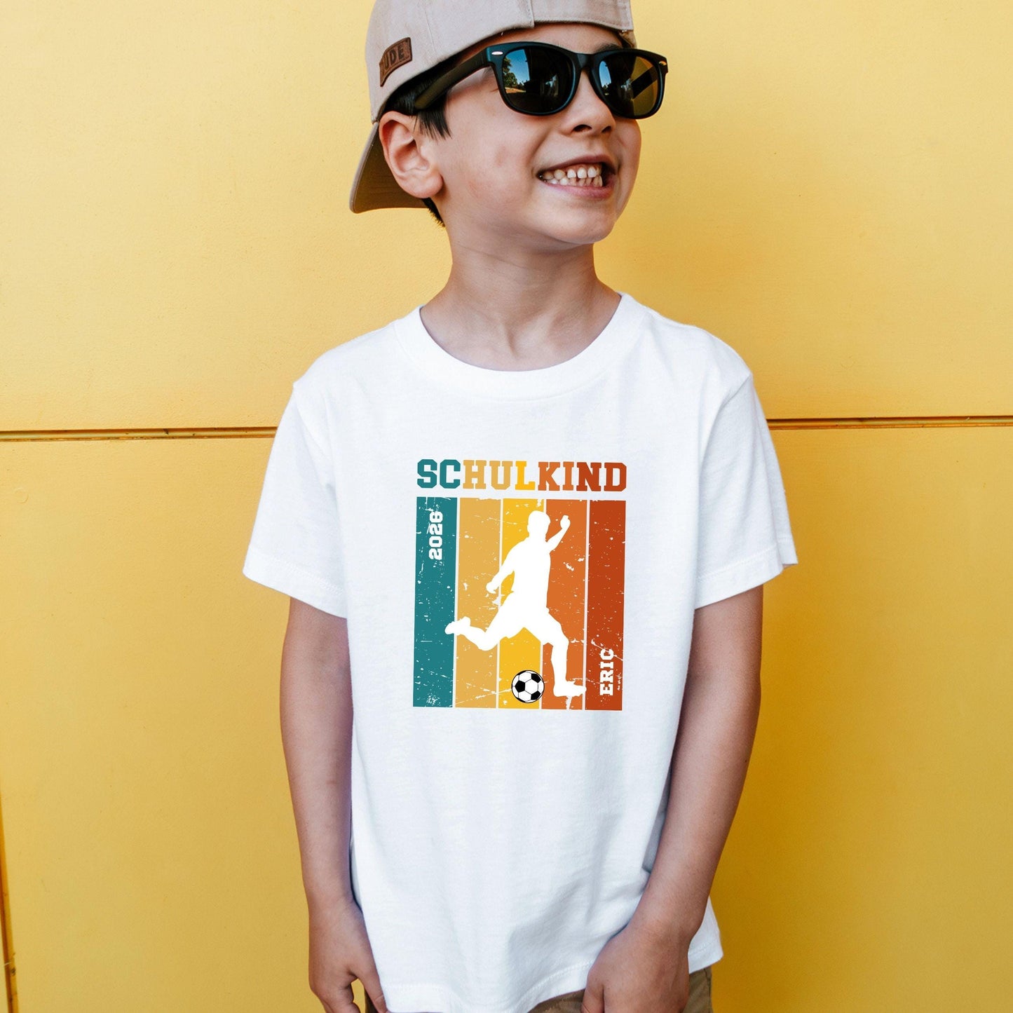 Schulkind Fußball T-Shirt personalisiert mit Name und Schuljahr – Fußball Shirt zur Einschulung