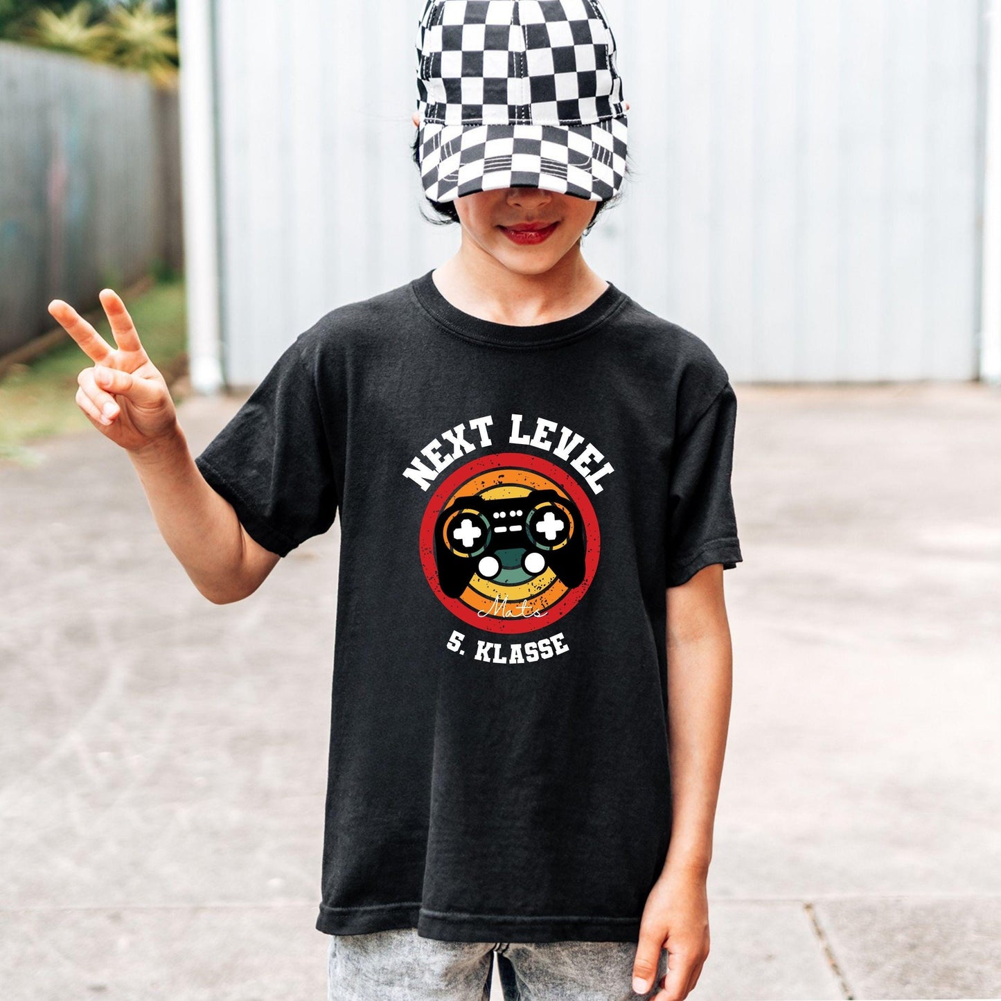 Gaming Kinder Shirt 1. 2. 3. 4. Klasse Next Level T-Shirt - personalisiert mit Name & Klasse