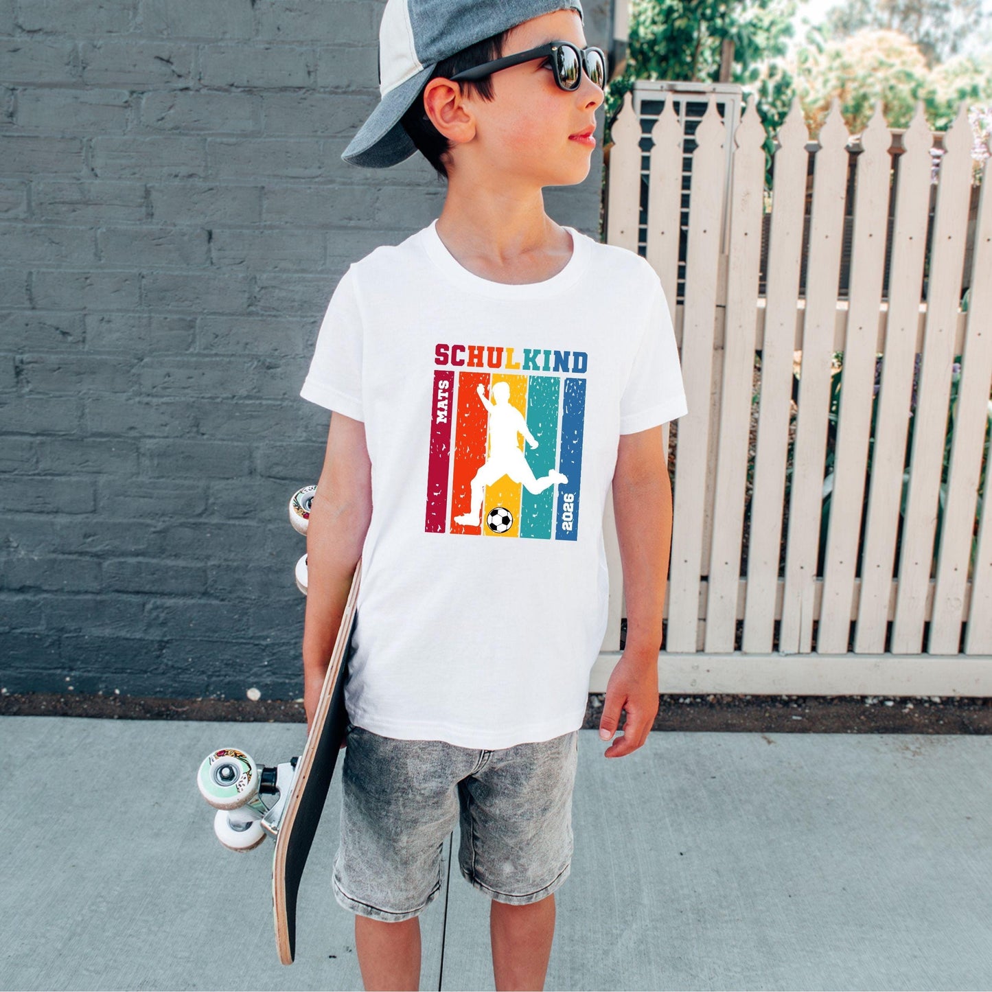 Schulkind 2026 Fußball Kinder T-Shirt - personalisiert mit Name & Schuljahr