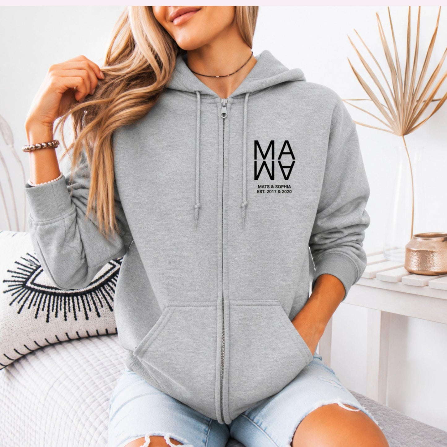 Mama Sweatjacke Zip Hoodie- Personalisiert mit Kindernamen und Geburtsjahr