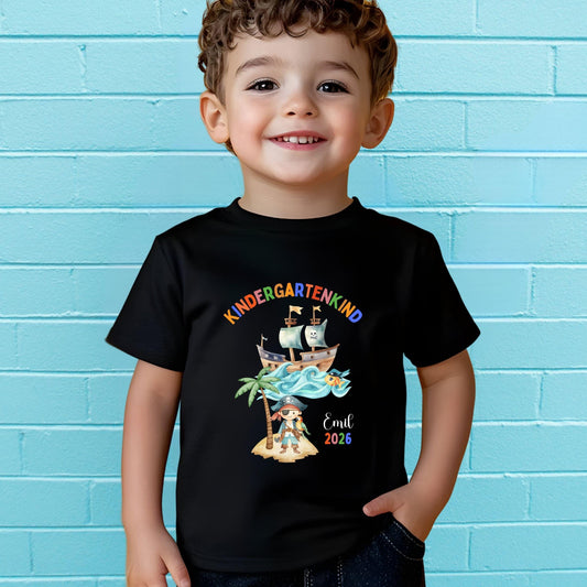 Piraten Kindergartenkind 2026 Shirt – personalisiert mit Name & Jahr Kita Start - Ansicht 1