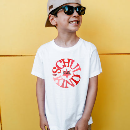 Schulkind Shirt personalisiert mit Name - Einschulung 2026